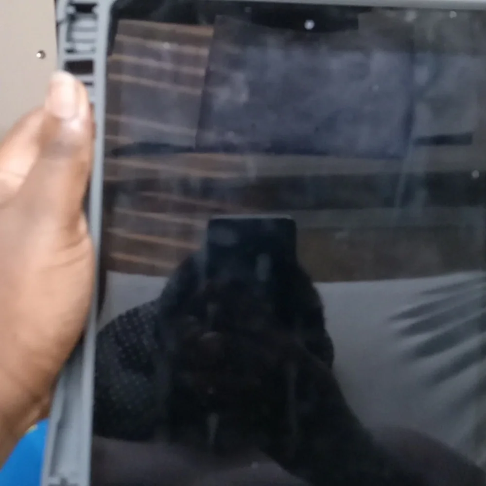 IPad - Picture 2 of 2
